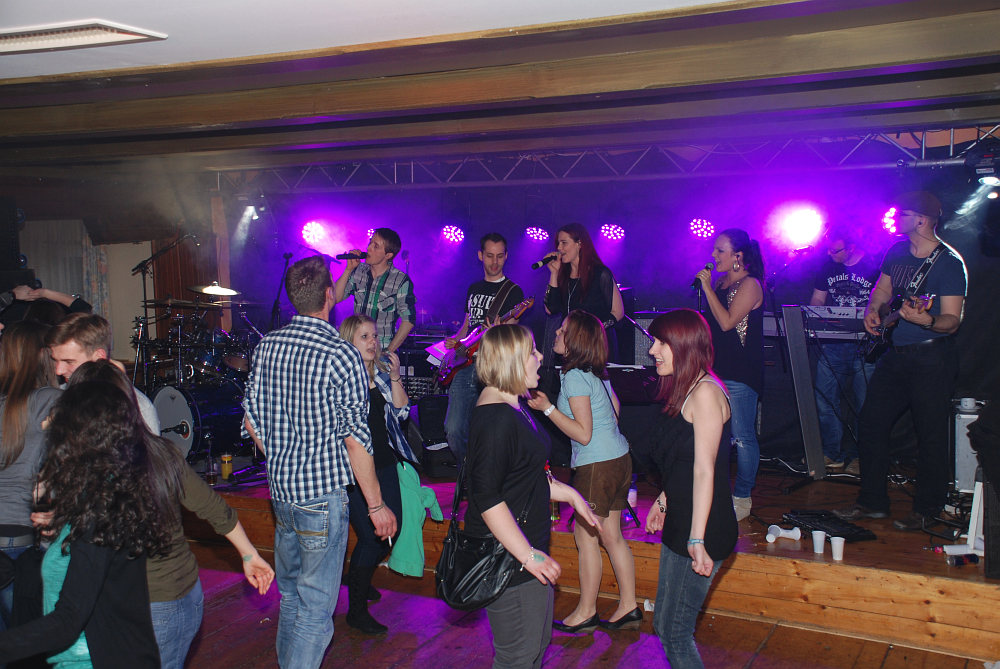 Coverband Flash beim Ostertanz der LJ Geretsberg